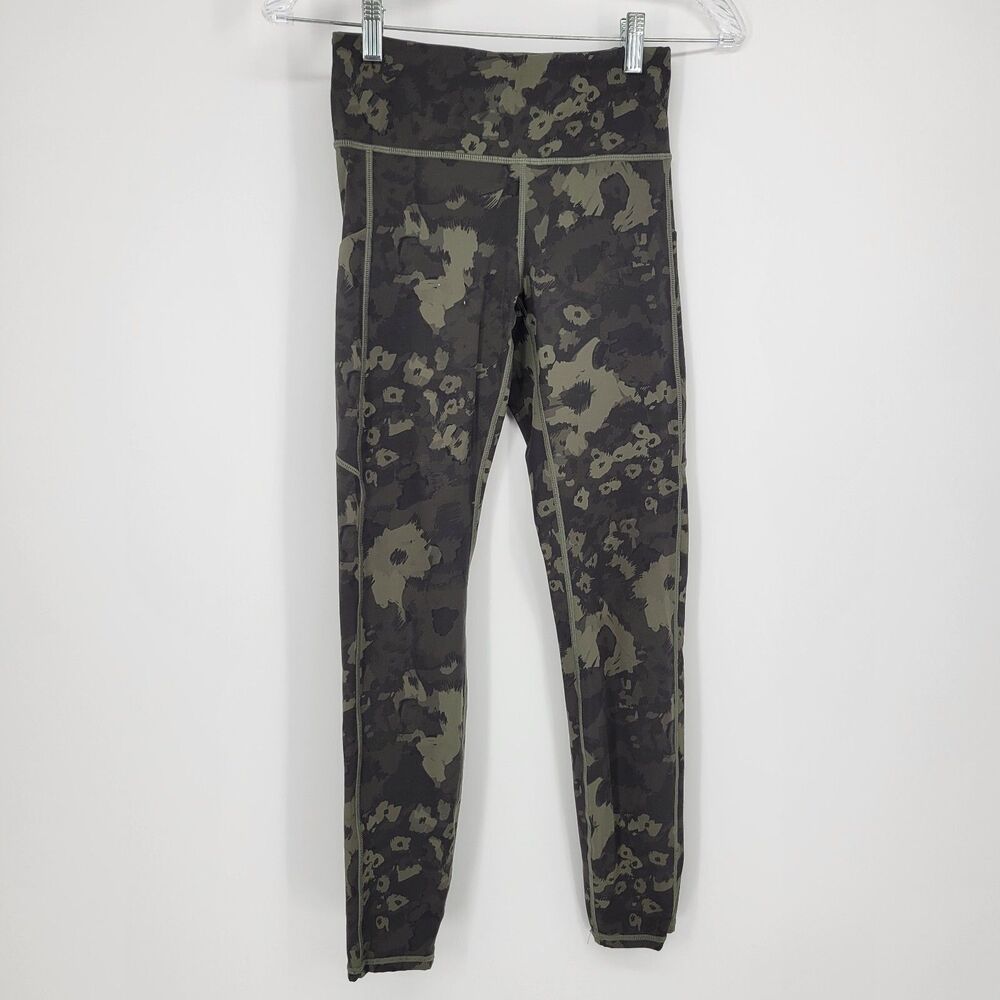 Vuori Stride Leggings Xs Womens Camo Oregano Green 7/8 Workout Activewear